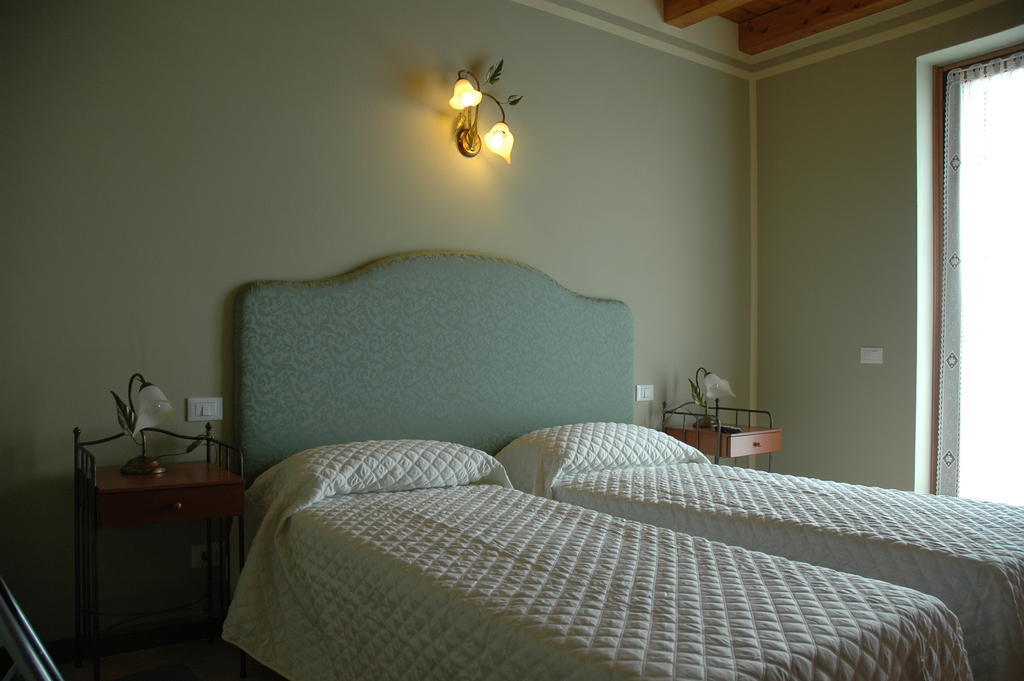 Bed and Breakfast Rose Rosse Cadi David Exterior foto